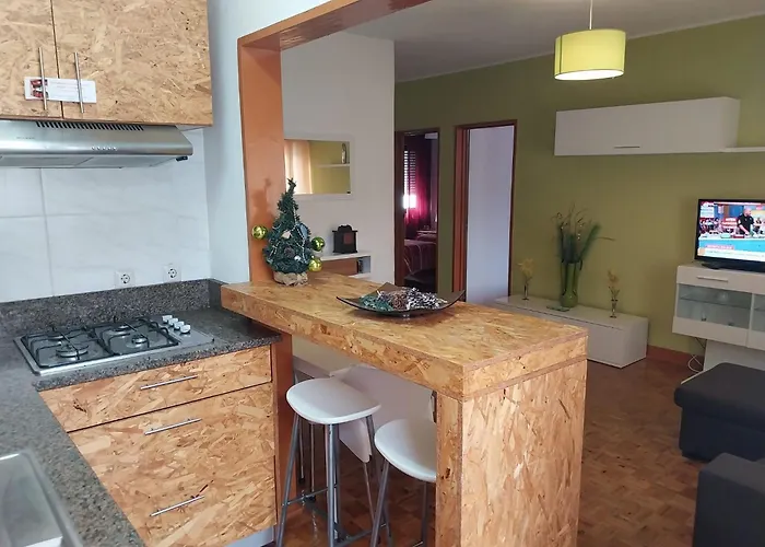 Apartment Huge 3 Bedrooms Balcony Flat For 8 Pax Seia